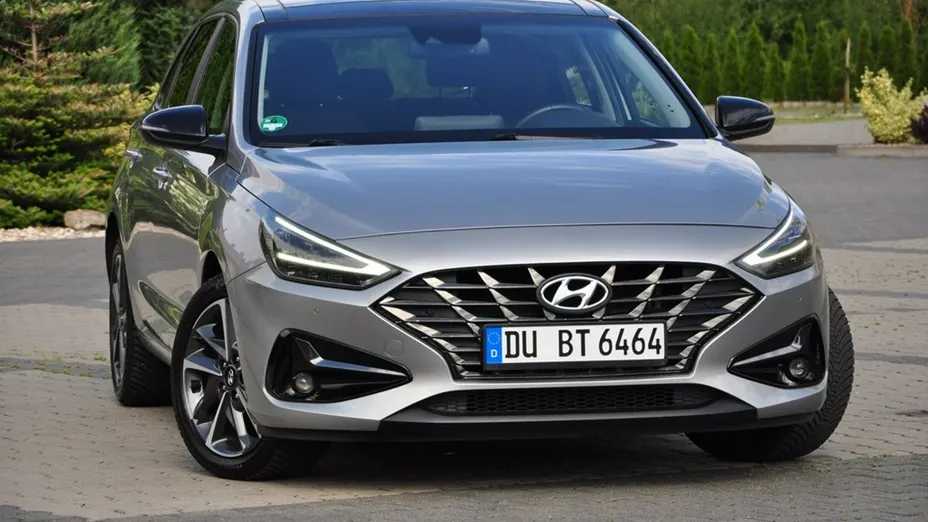 HYUNDAI i30 -