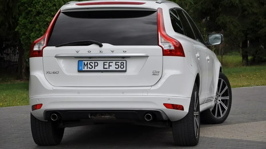 VOLVO XC60 -