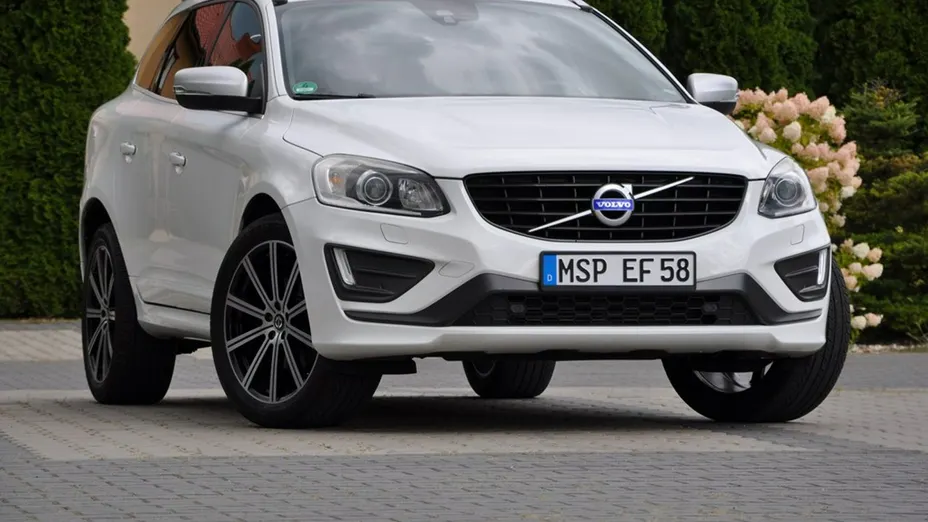 VOLVO XC60 -
