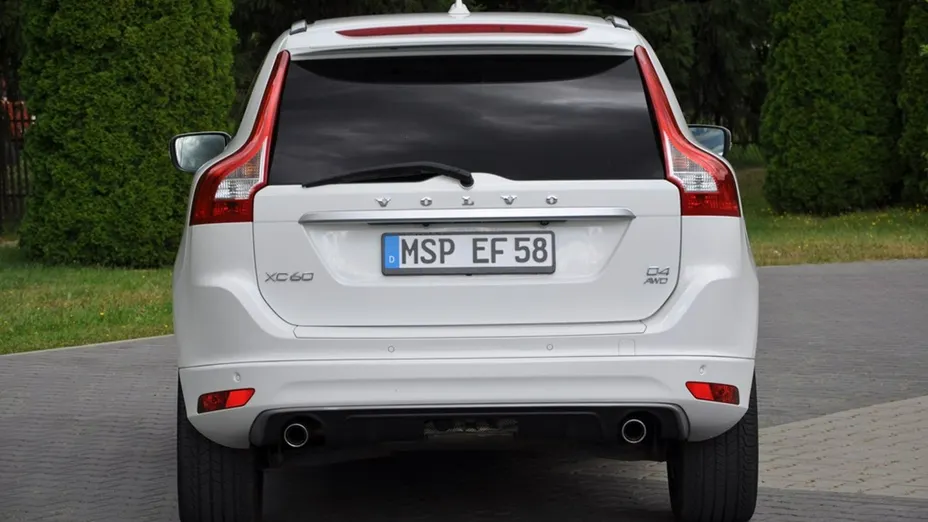 VOLVO XC60 -