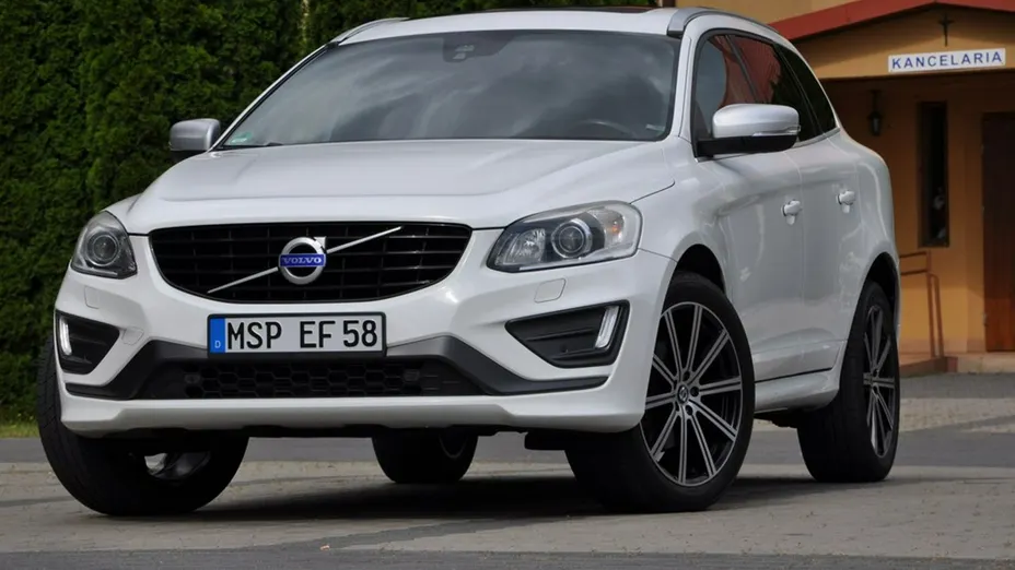 VOLVO XC60 -