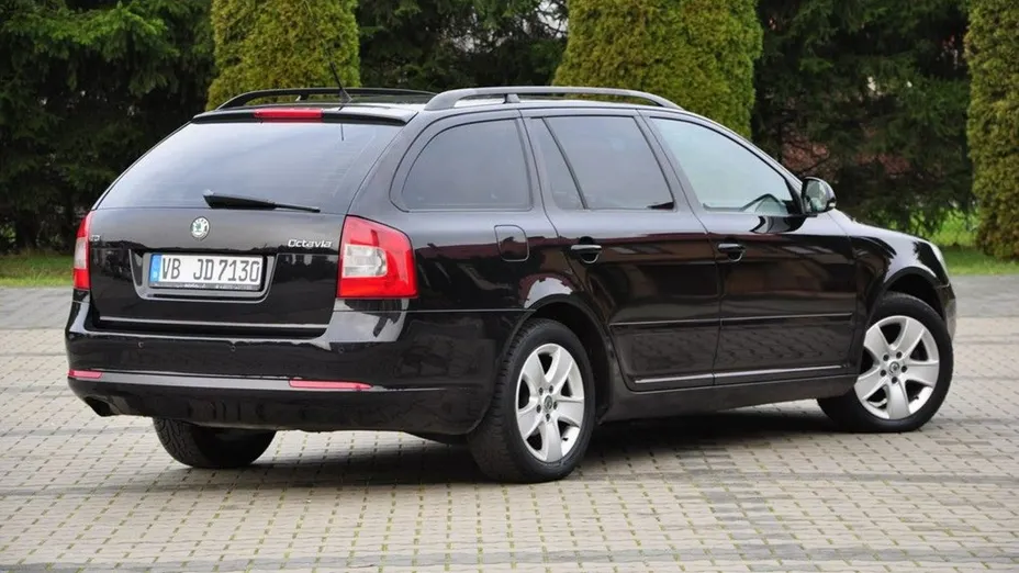 SKODA Octavia -
