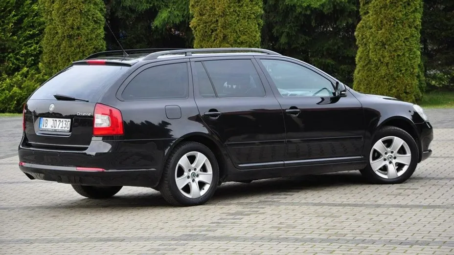 SKODA Octavia -