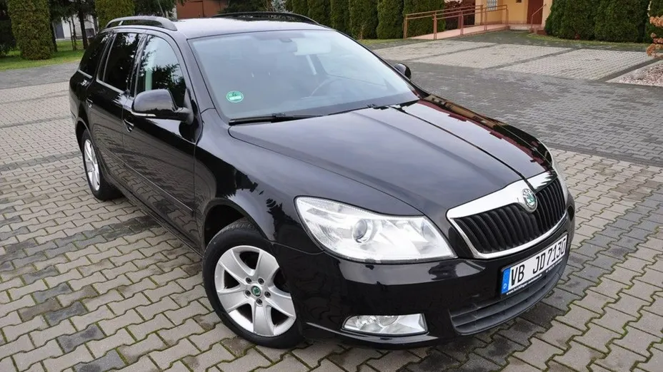 SKODA Octavia -