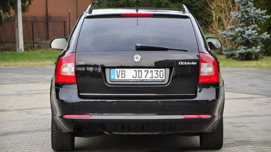 SKODA Octavia -