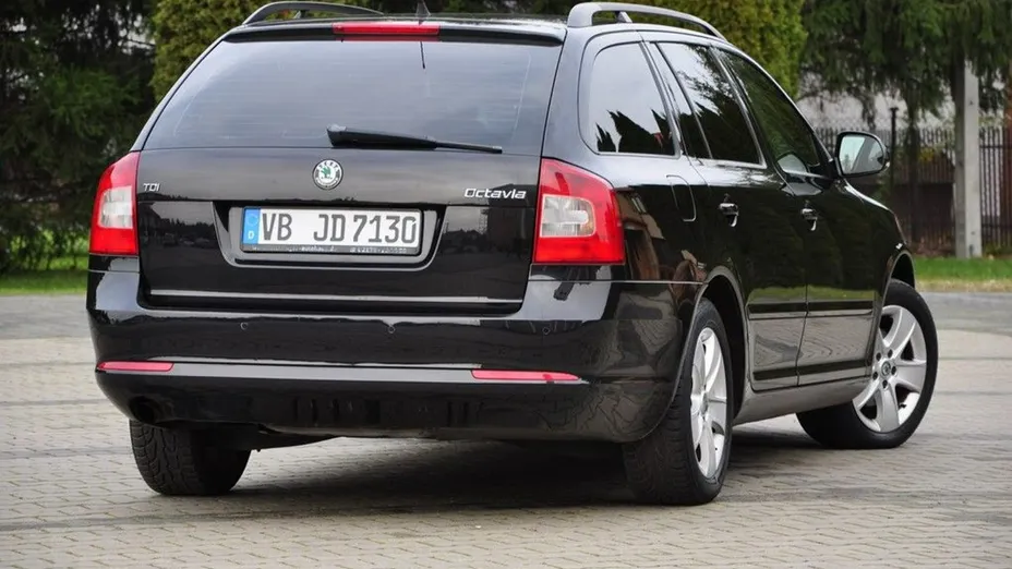 SKODA Octavia -