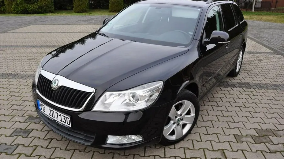 SKODA Octavia -