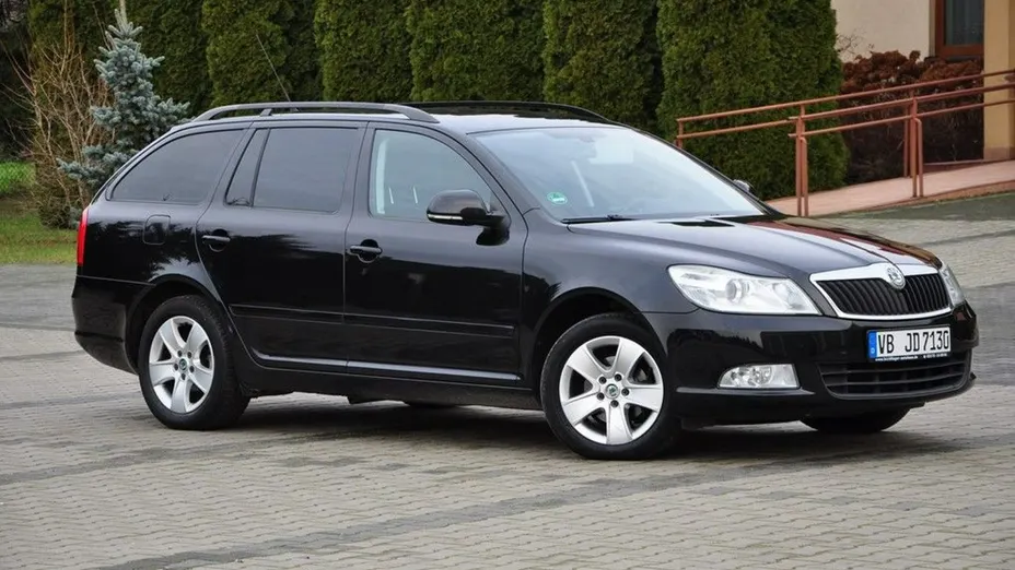 SKODA Octavia -