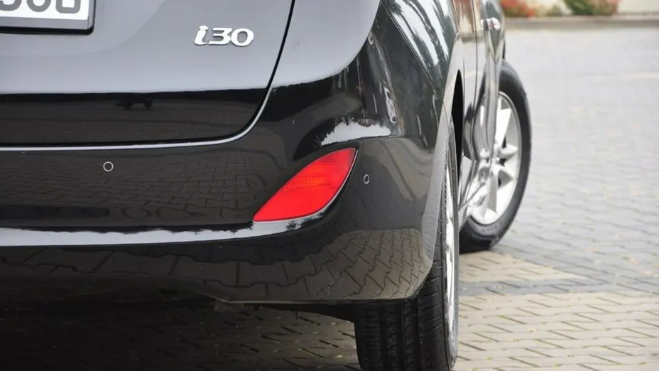 HYUNDAI i30 -
