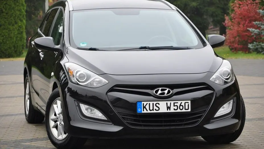 HYUNDAI i30 -