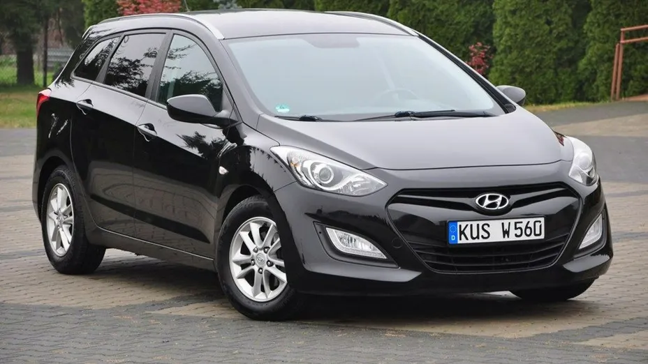 HYUNDAI i30 -