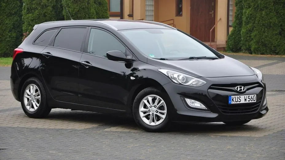 HYUNDAI i30 -
