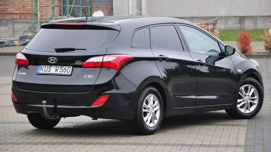 HYUNDAI i30 -