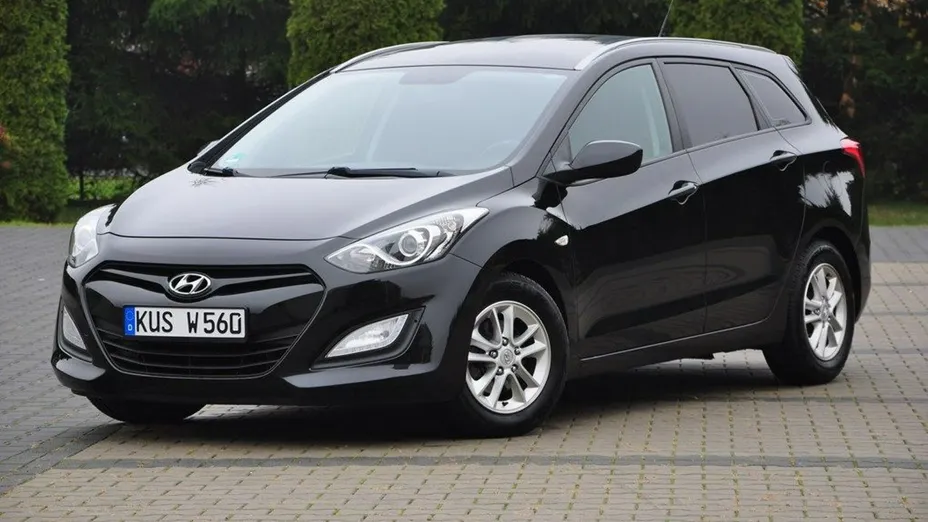 HYUNDAI i30 -