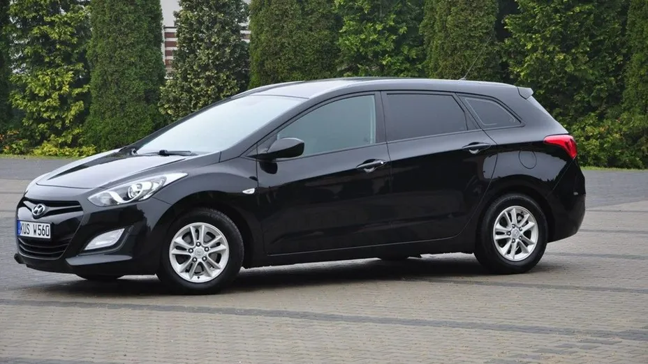 HYUNDAI i30 -