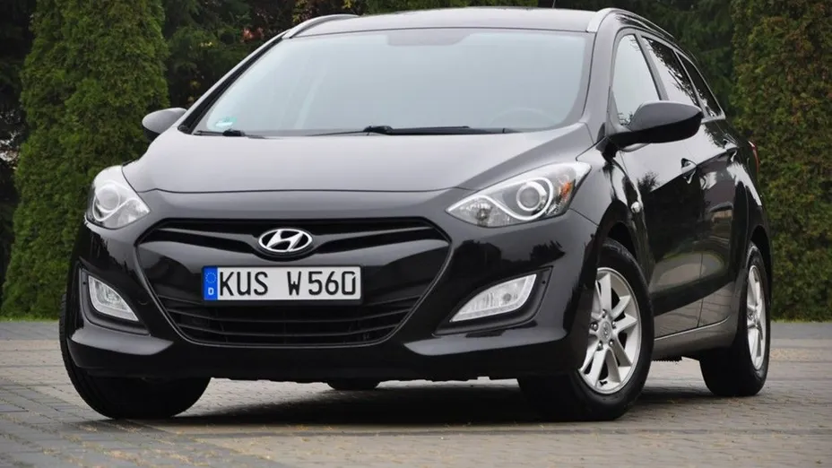 HYUNDAI i30 -