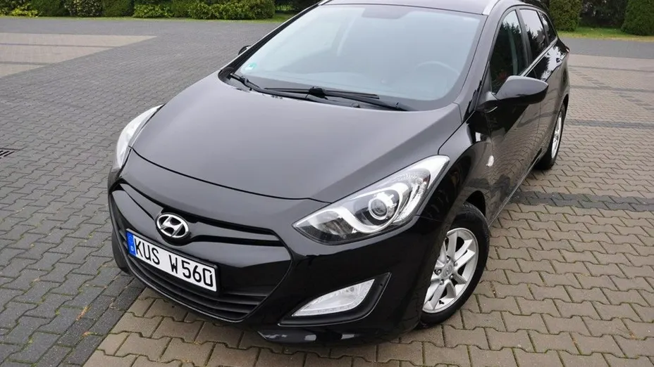 HYUNDAI i30 -