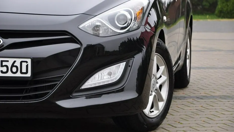 HYUNDAI i30 -
