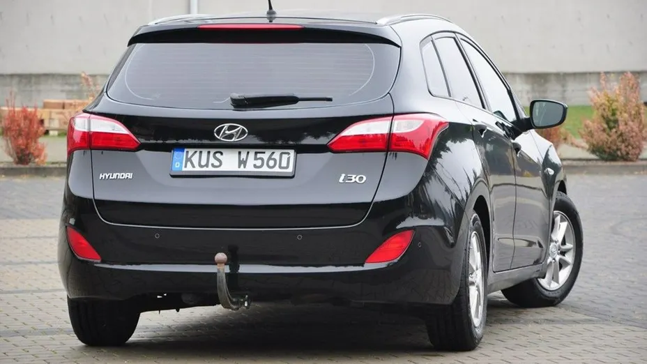 HYUNDAI i30 -