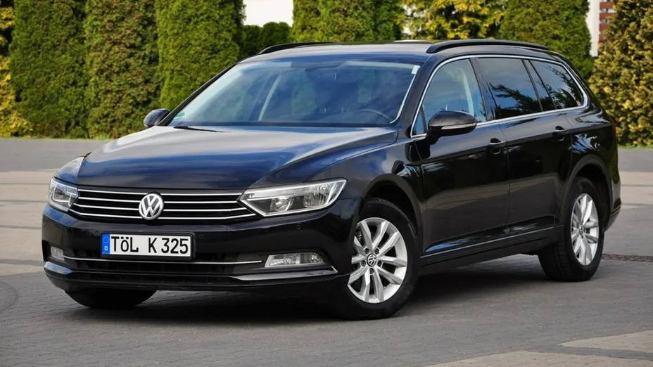 VOLKSWAGEN Passat -
