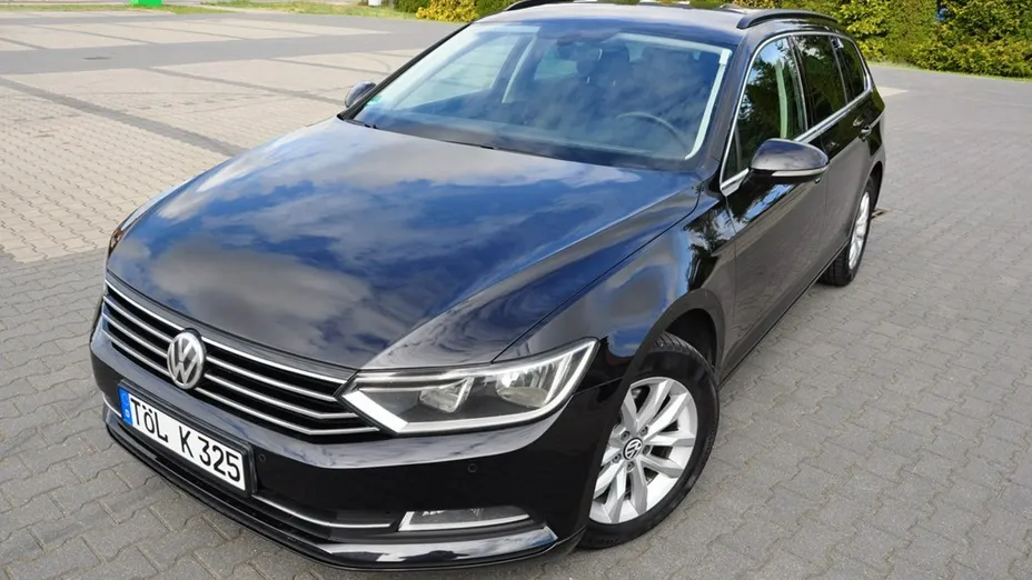 VOLKSWAGEN Passat -