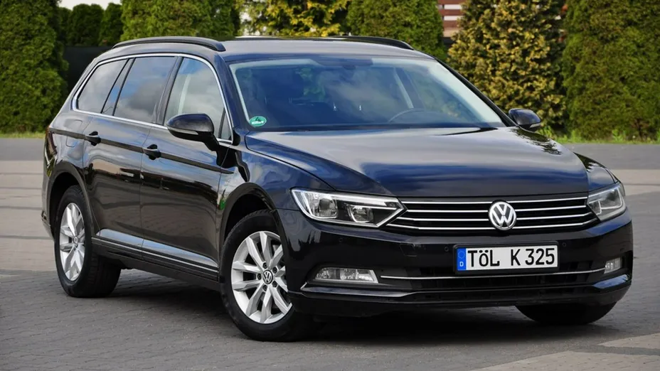 VOLKSWAGEN Passat -