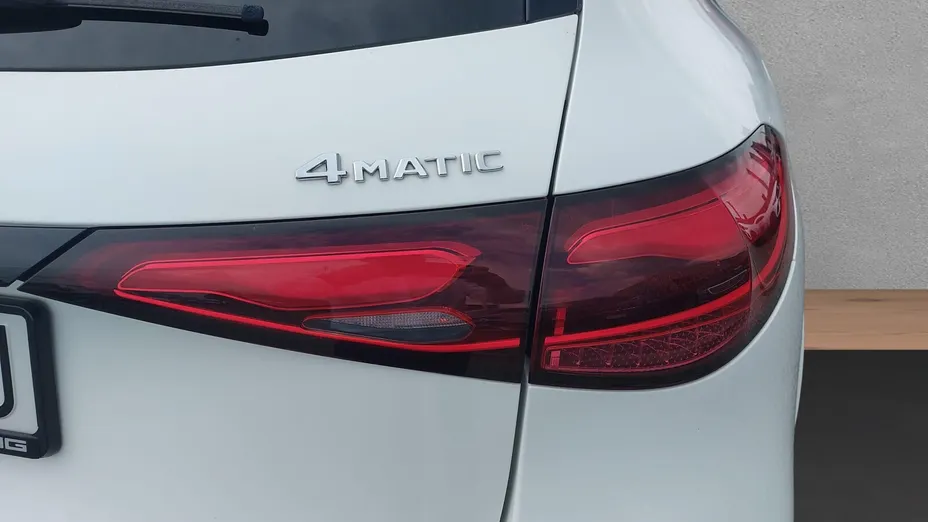 MERCEDES-BENZ GLC GLC 300 de 4-Matic AMG Line