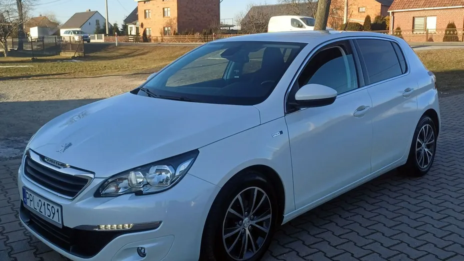 PEUGEOT 308 -