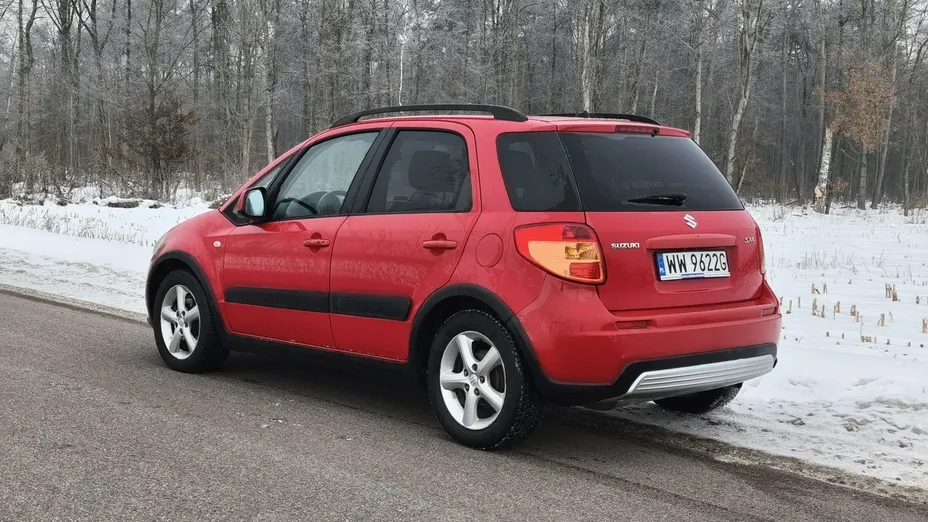 SUZUKI SX4 -