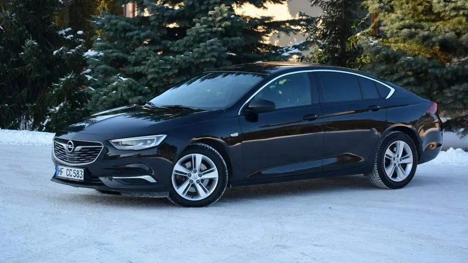 OPEL Insignia -