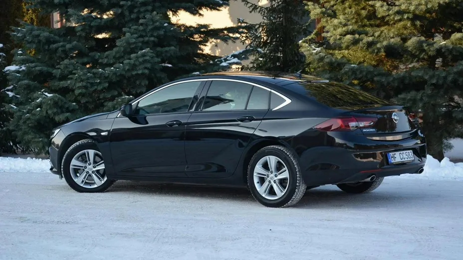 OPEL Insignia -
