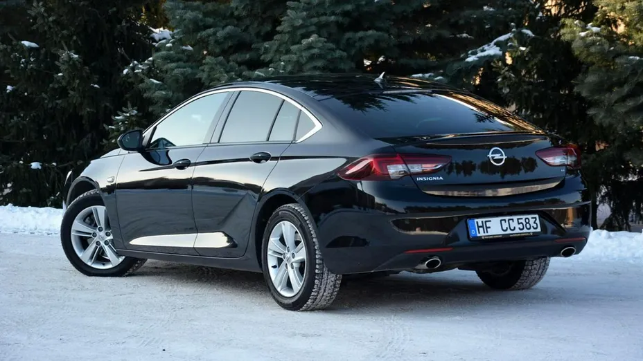 OPEL Insignia -