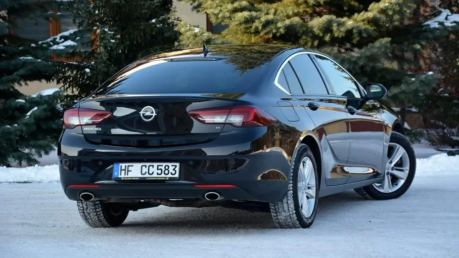 OPEL Insignia -