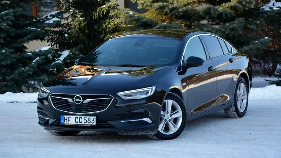 OPEL Insignia -