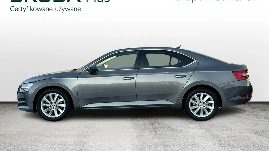 SKODA Superb -