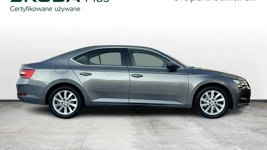 SKODA Superb -