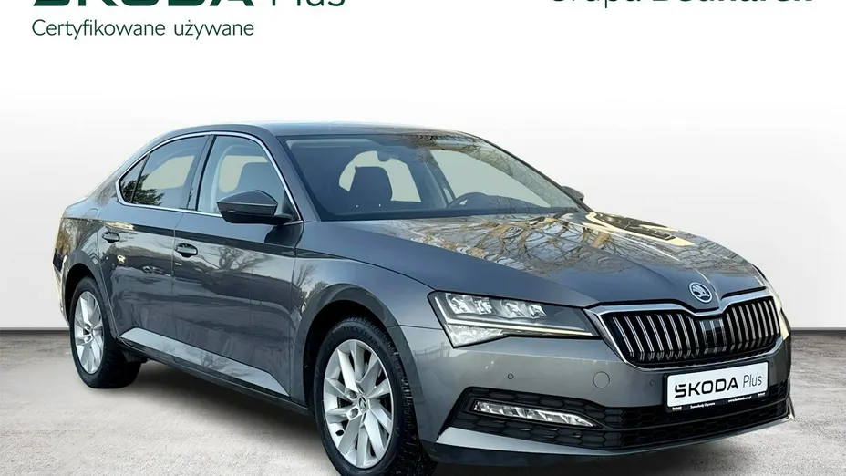 SKODA Superb -
