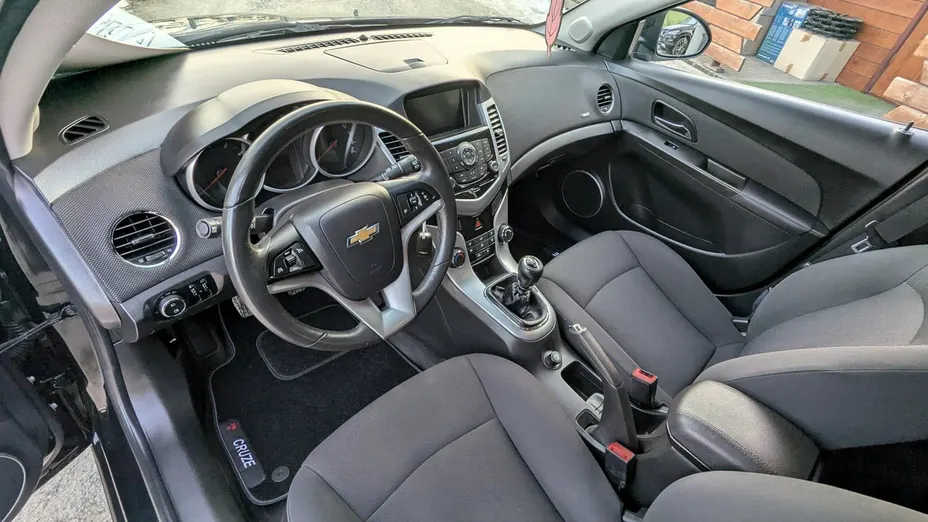 CHEVROLET Cruze -