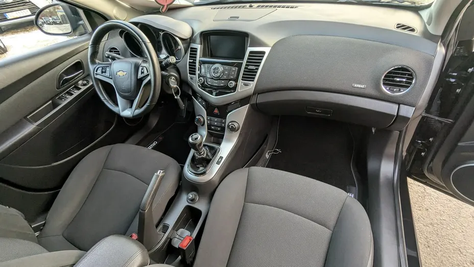 CHEVROLET Cruze -