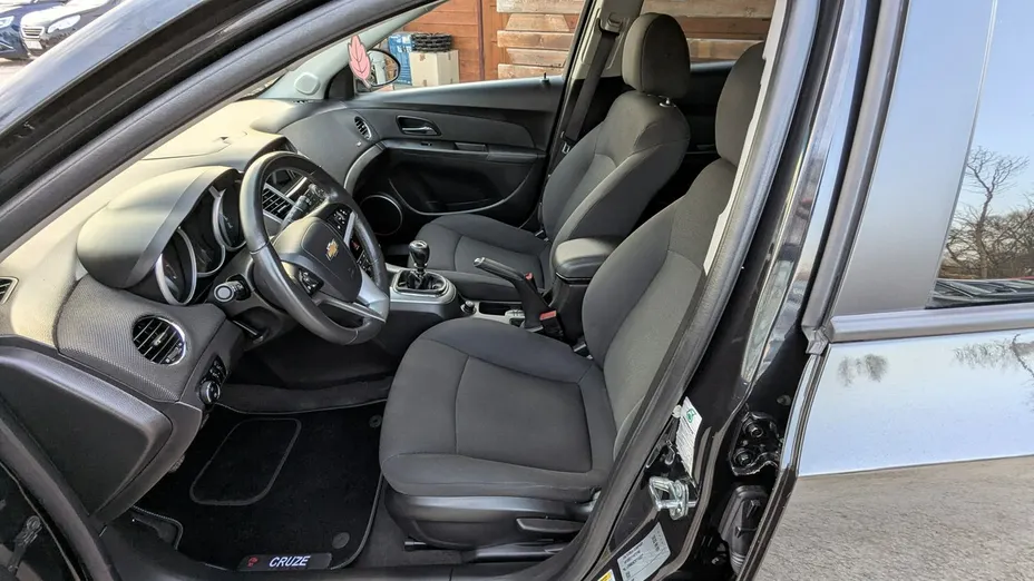 CHEVROLET Cruze -