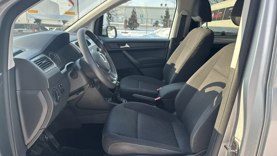 VOLKSWAGEN Caddy -