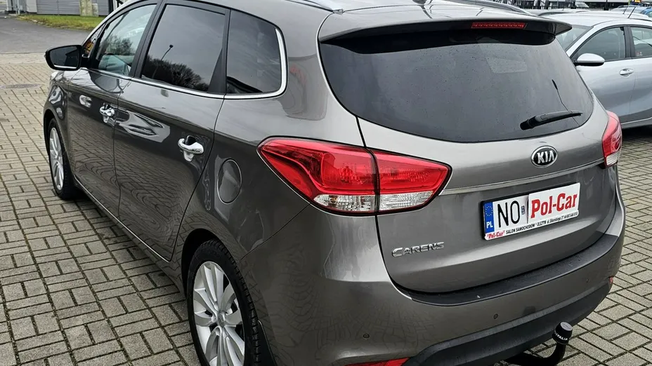 KIA Carens -