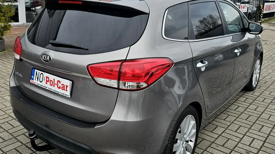 KIA Carens -