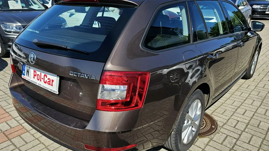 SKODA Octavia -