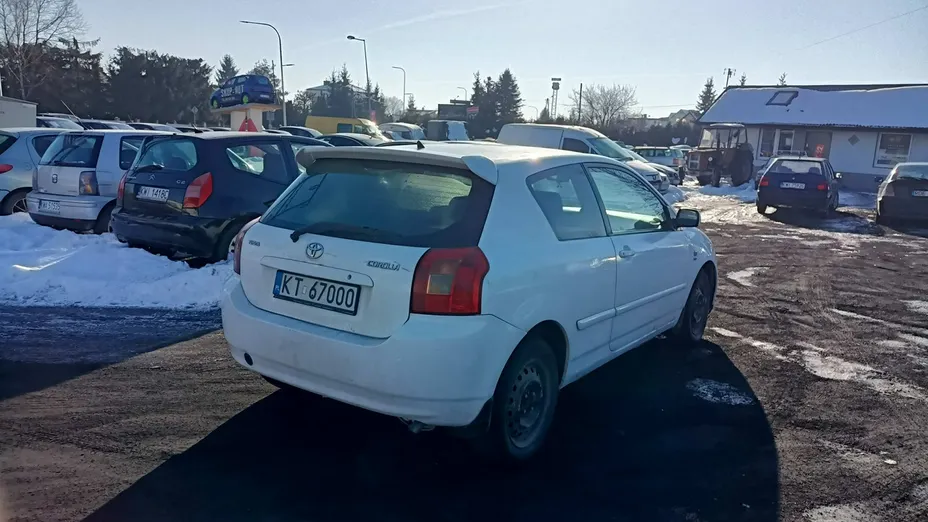 TOYOTA Corolla -