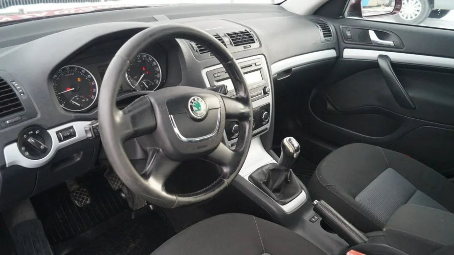 SKODA Octavia -
