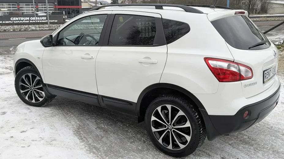 NISSAN Qashqai -