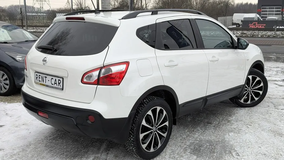 NISSAN Qashqai -