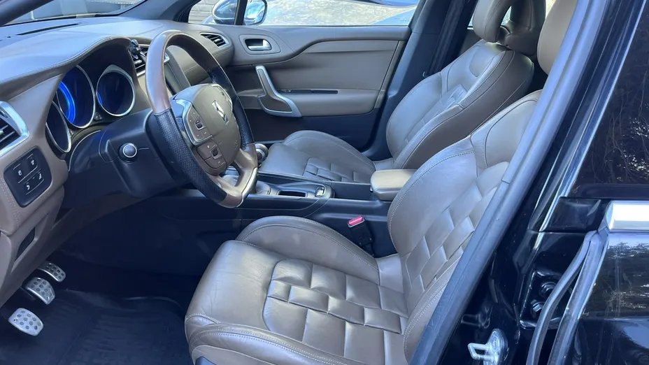 CITROEN DS4 -