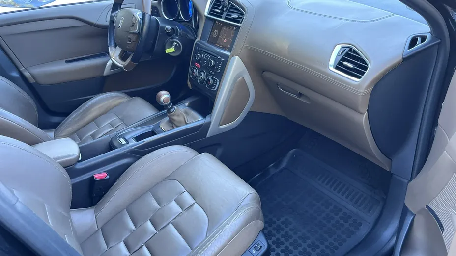 CITROEN DS4 -